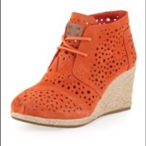 TOMS l Moroccan Cutout Suede Wedge Boot